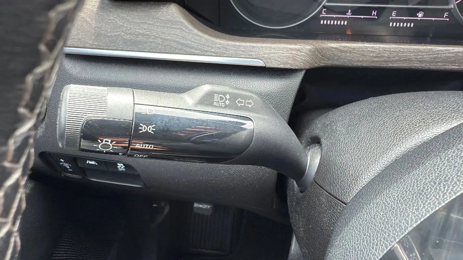 Used 2022 Kia Sorento S w/ Panoramic Sunroof Package image 14