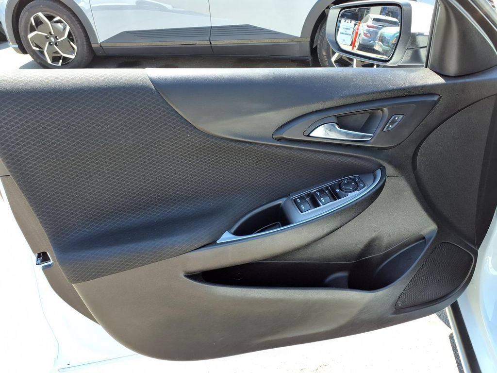 Used 2023 Chevrolet Malibu LT FWD image 11