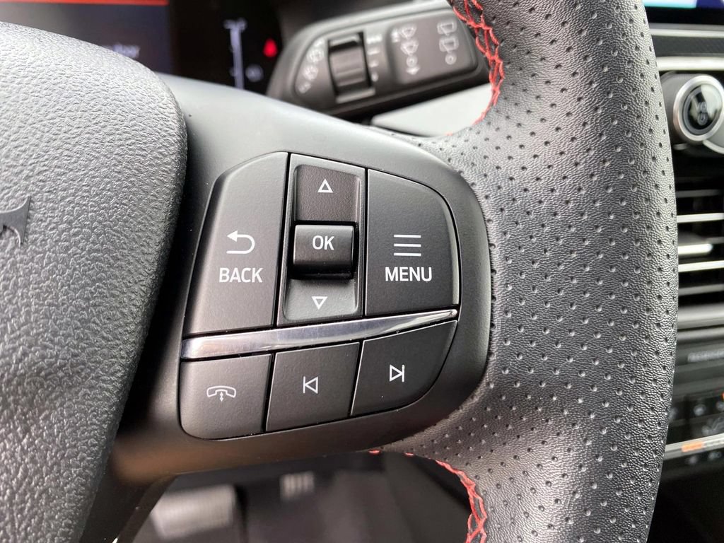 Used 2026 Ford Escape ST-Line AWD/4WD image 18