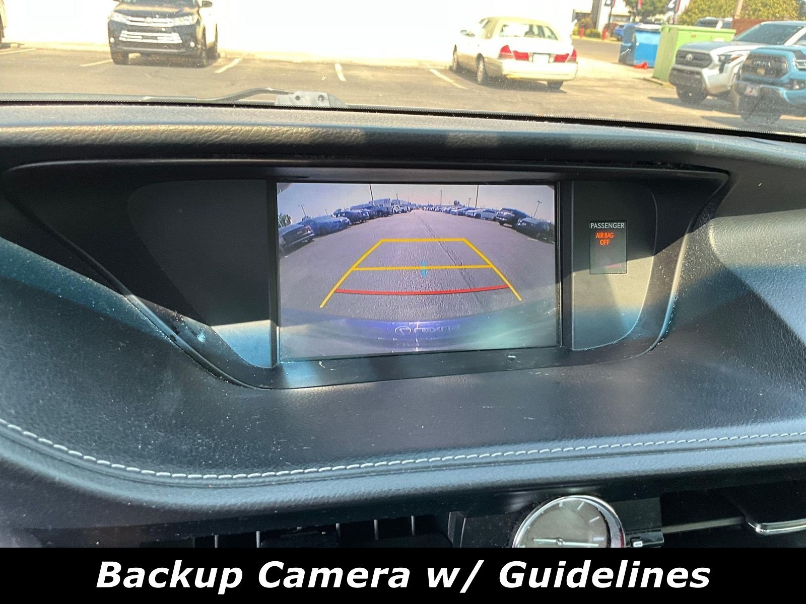 Used 2015 Lexus ES 300h w/ Premium Package w/Bamboo Trim FWD image 13