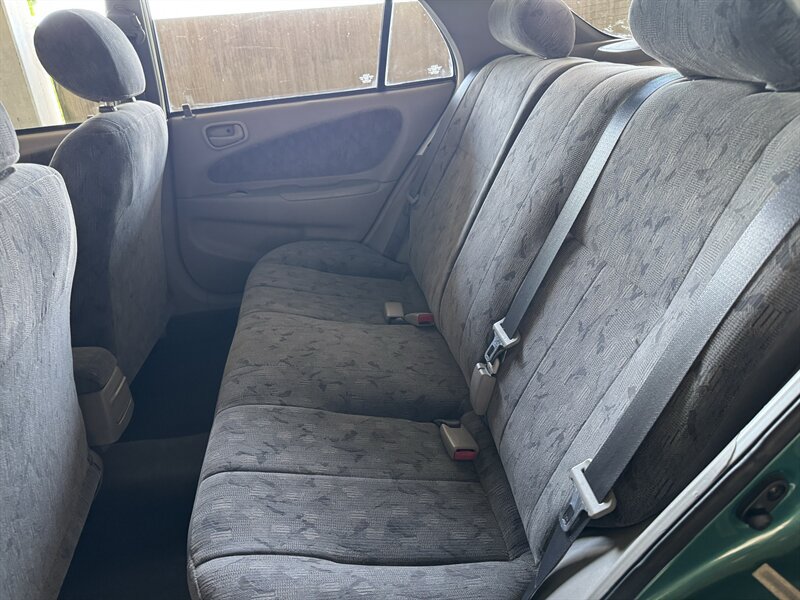 Used 1998 Toyota Corolla LE FWD image 14