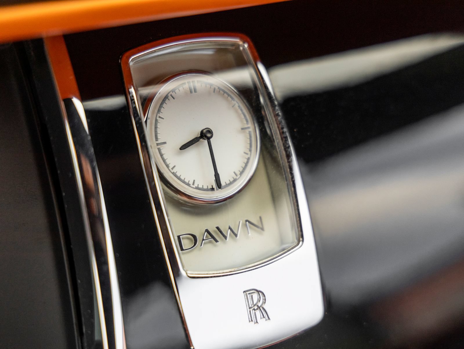 Used 2016 Rolls-Royce Dawn RWD image 38