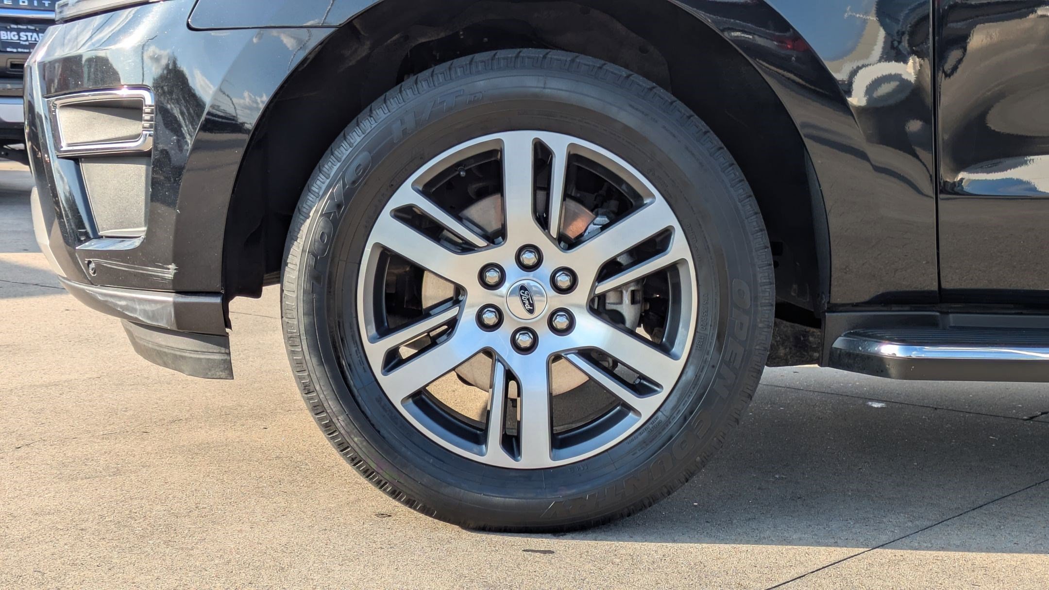 Used 2023 Ford Expedition Max Limited image 11