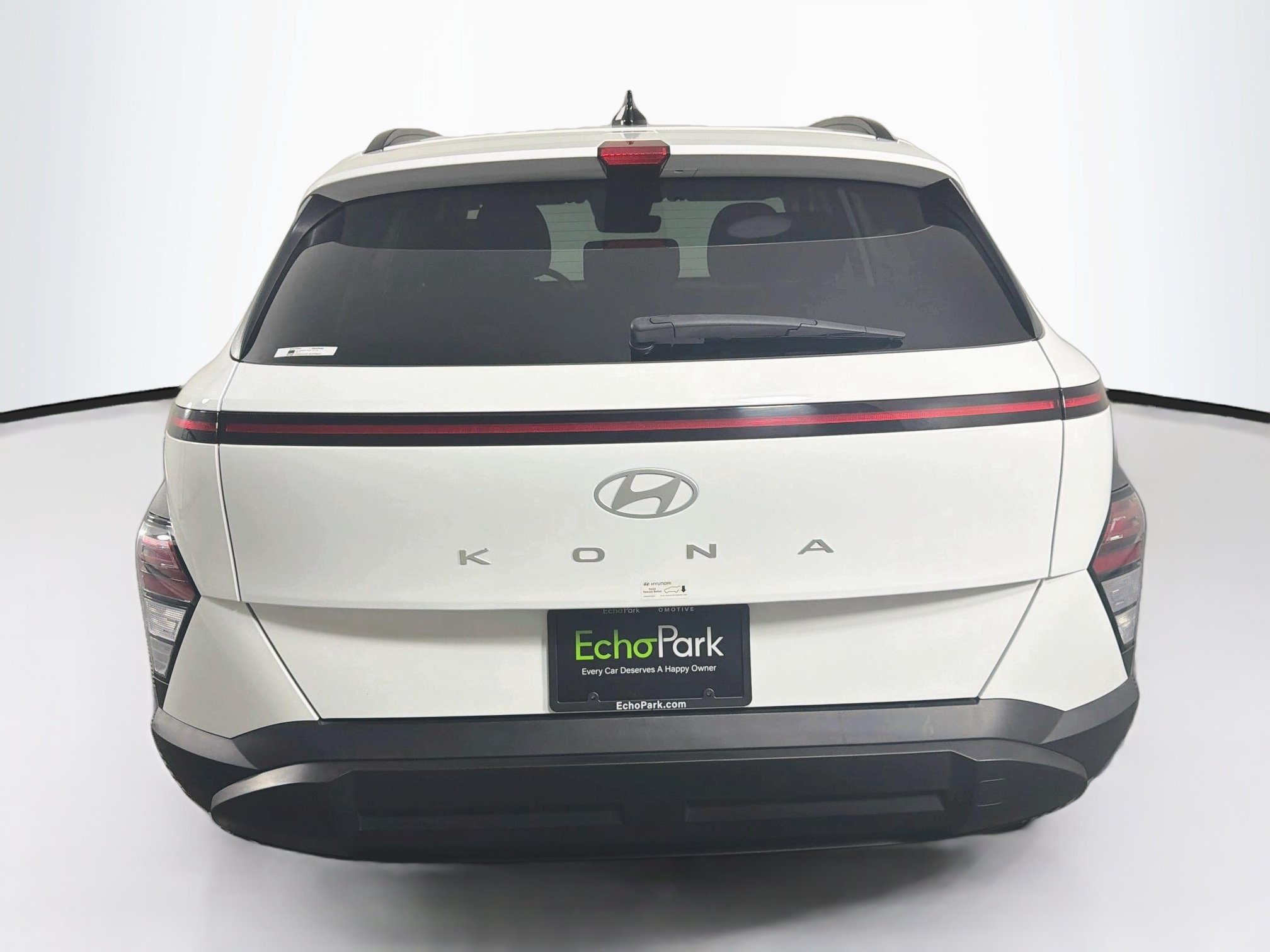 Used 2025 Hyundai Kona SEL FWD image 7