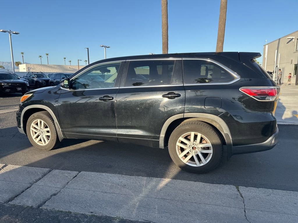 Used 2016 Toyota Highlander LE image 12