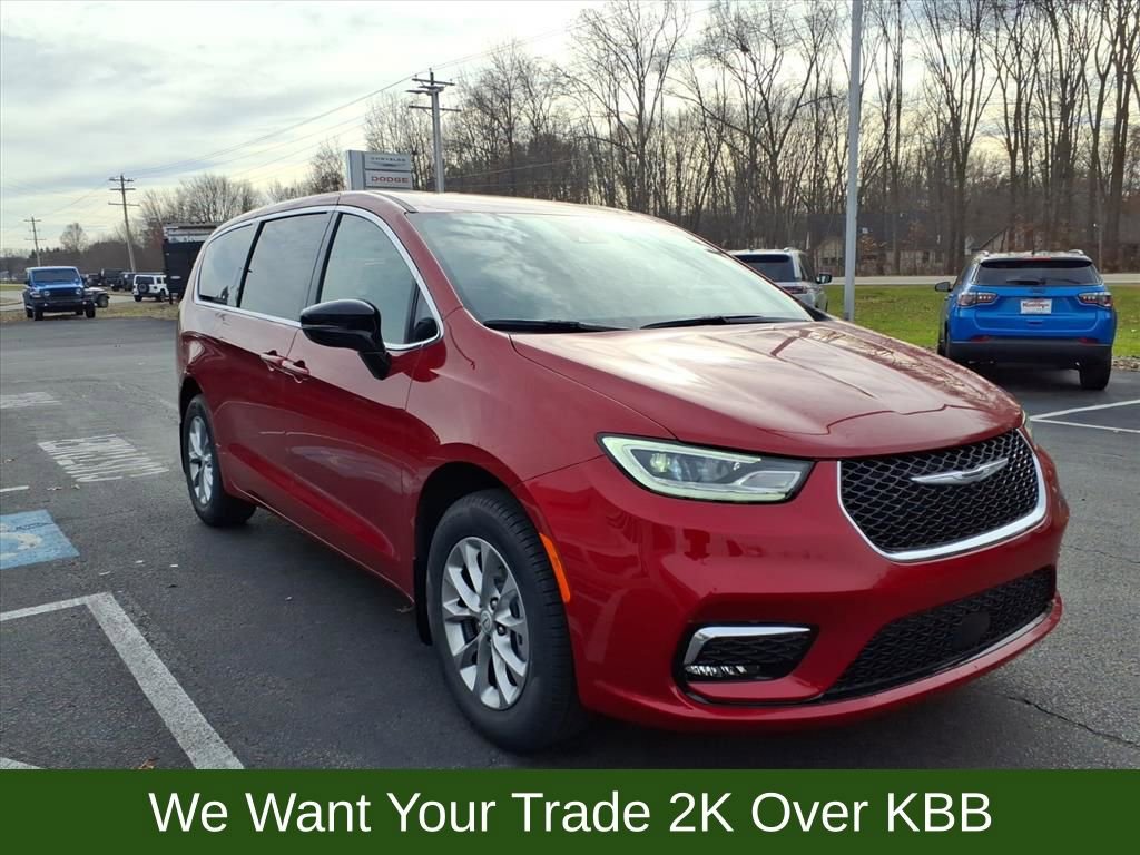 New 2026 Chrysler Pacifica Select image 4