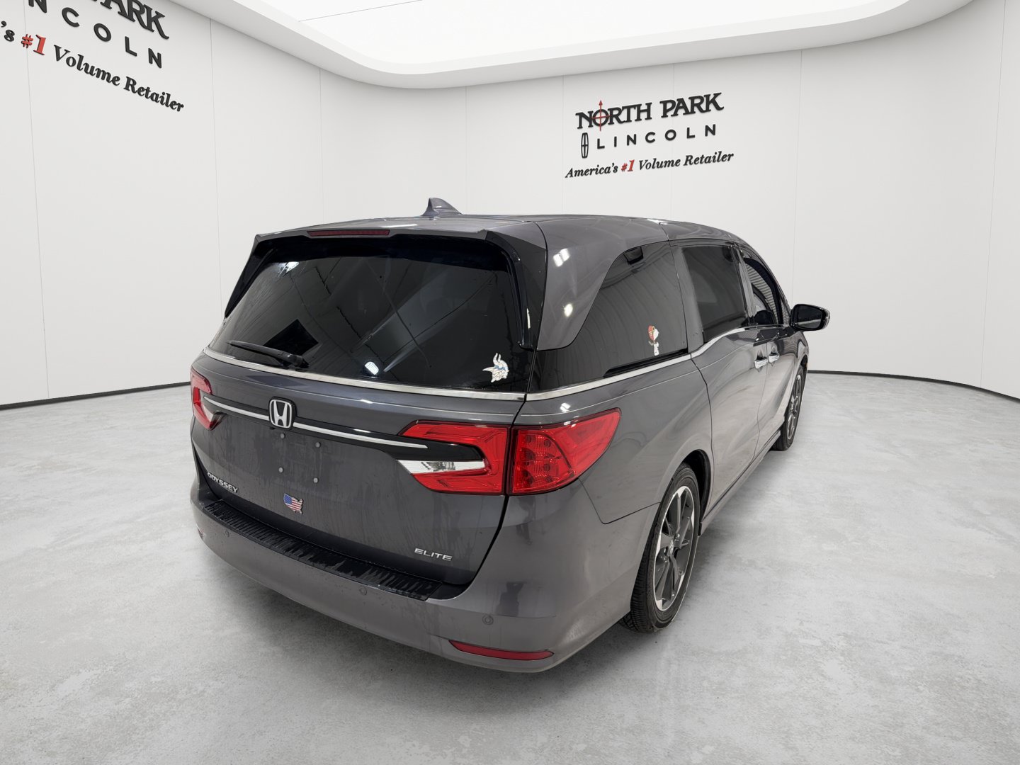 Used 2024 Honda Odyssey Elite image 5