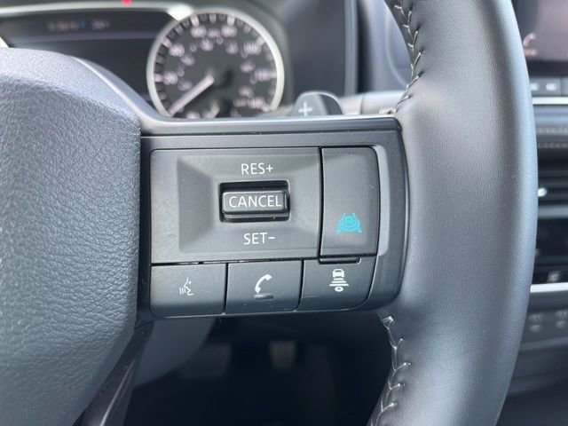 Used 2025 Nissan Rogue SV image 25