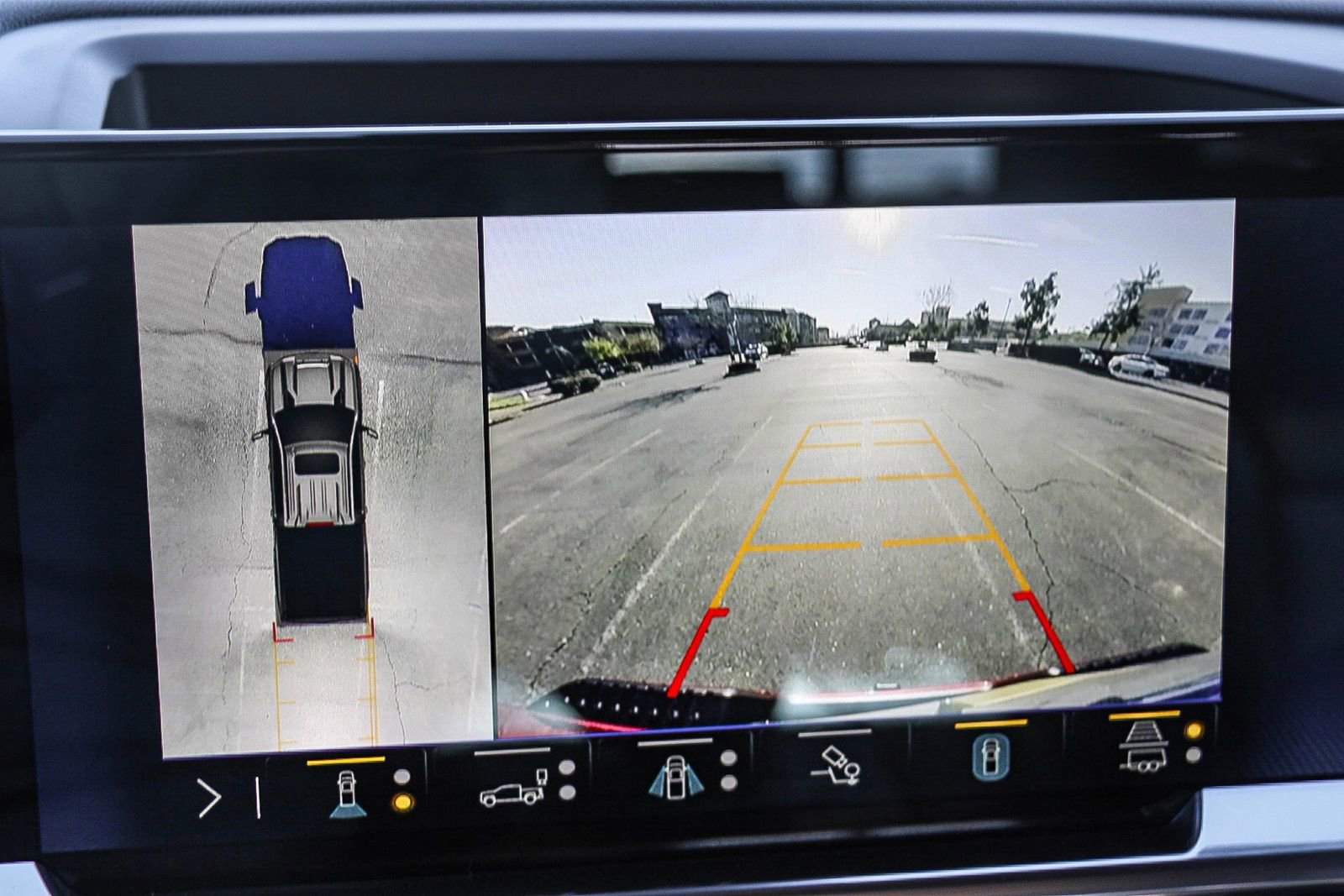 Used 2025 Chevrolet Silverado 3500 High Country w/ Technology Package image 20