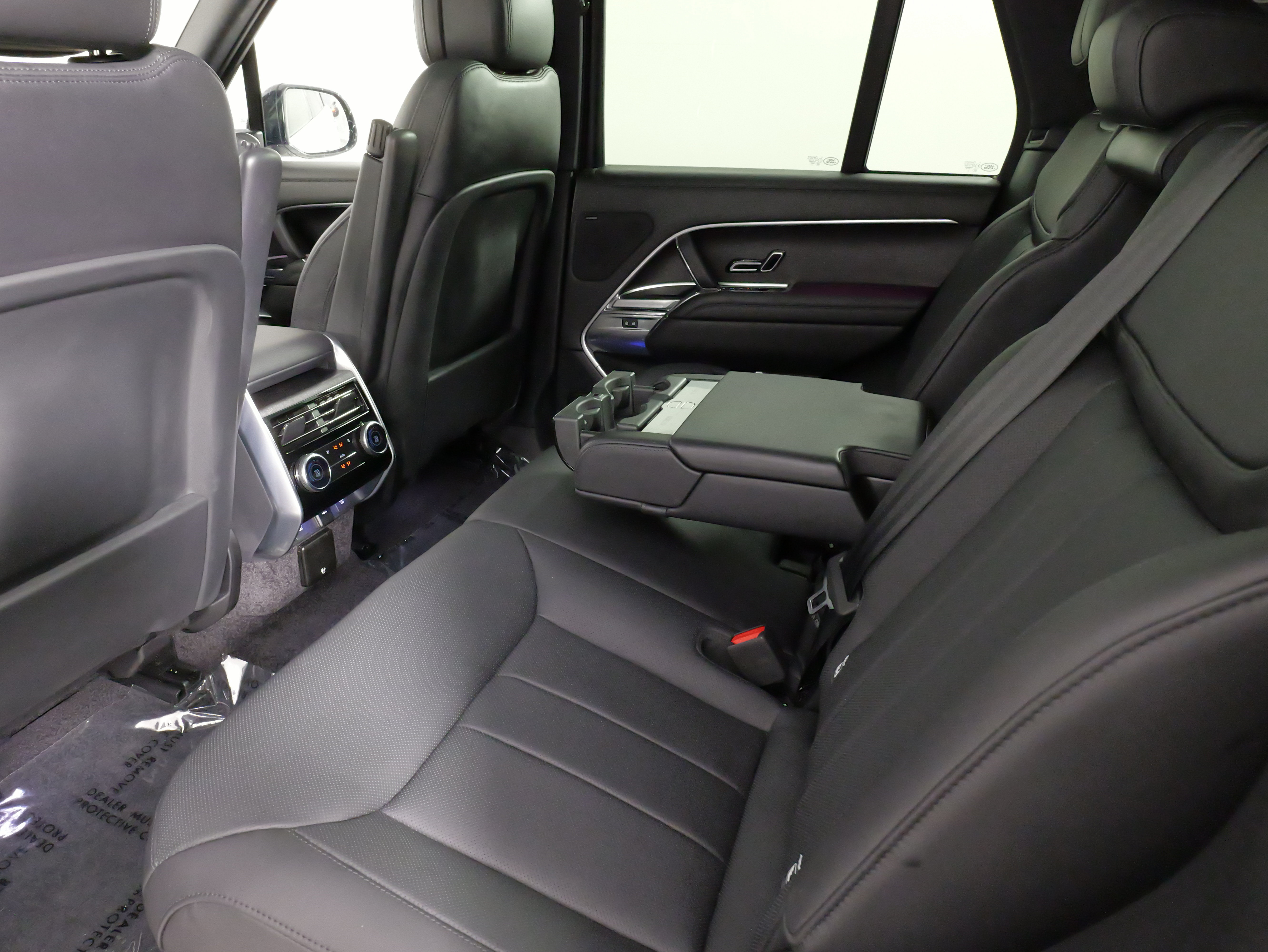 Used 2024 Land Rover Range Rover SE AWD/4WD image 40