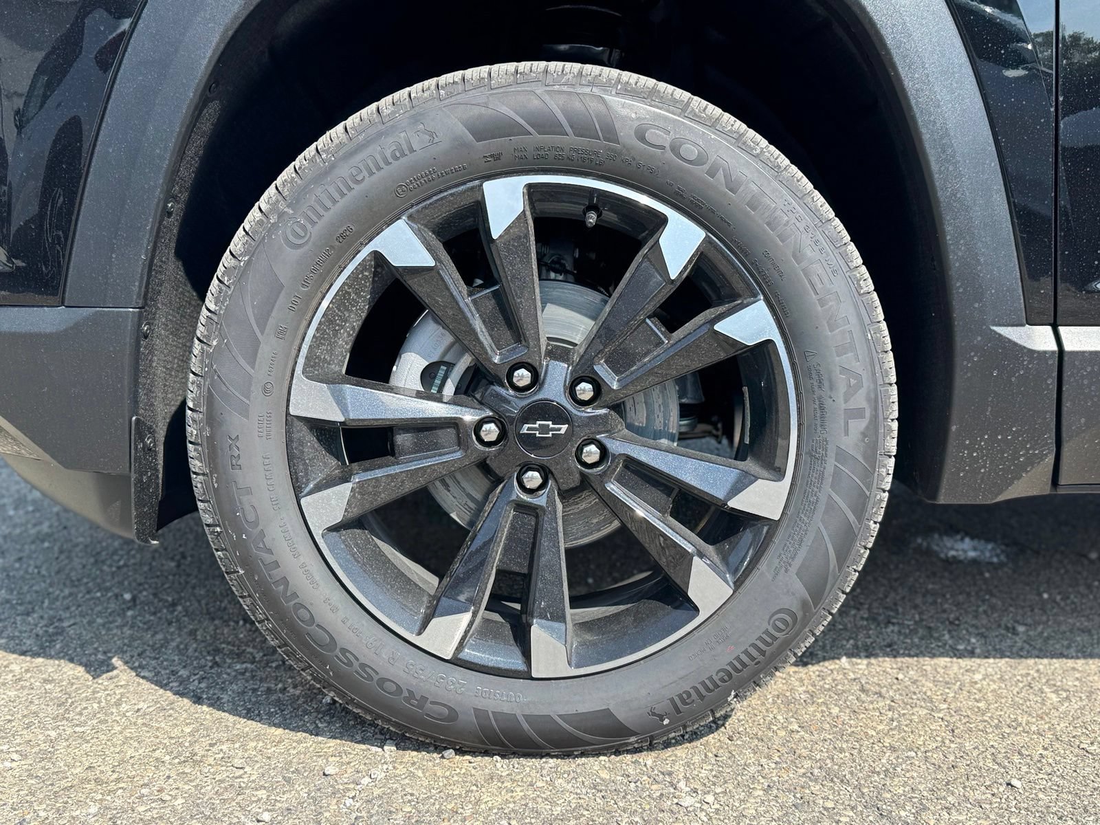 New 2027 Chevrolet Equinox RS w/ Convenience Package III AWD/4WD image 10