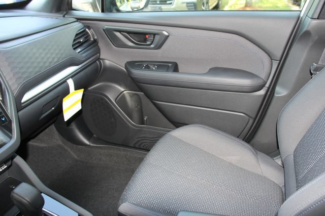 Used 2025 Subaru Forester Premium AWD/4WD image 32