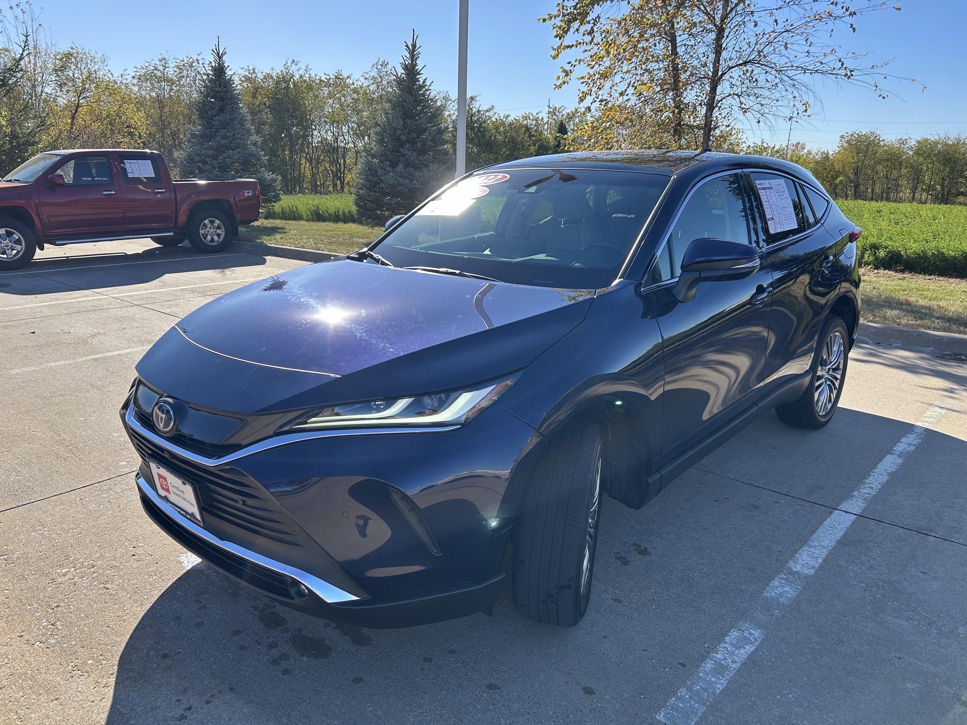 Certified 2022 Toyota Venza Limited w/ Advanced Technology Package image 3