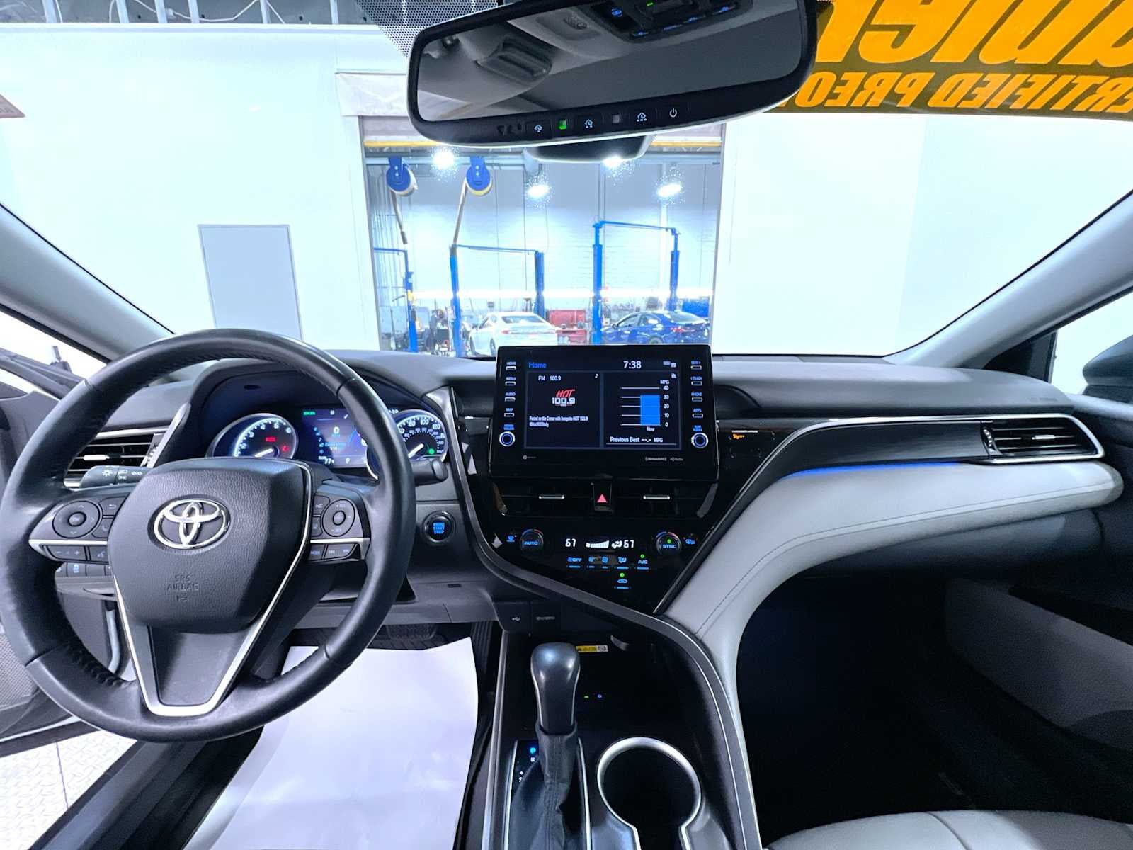 Used 2022 Toyota Camry XLE AWD/4WD image 23