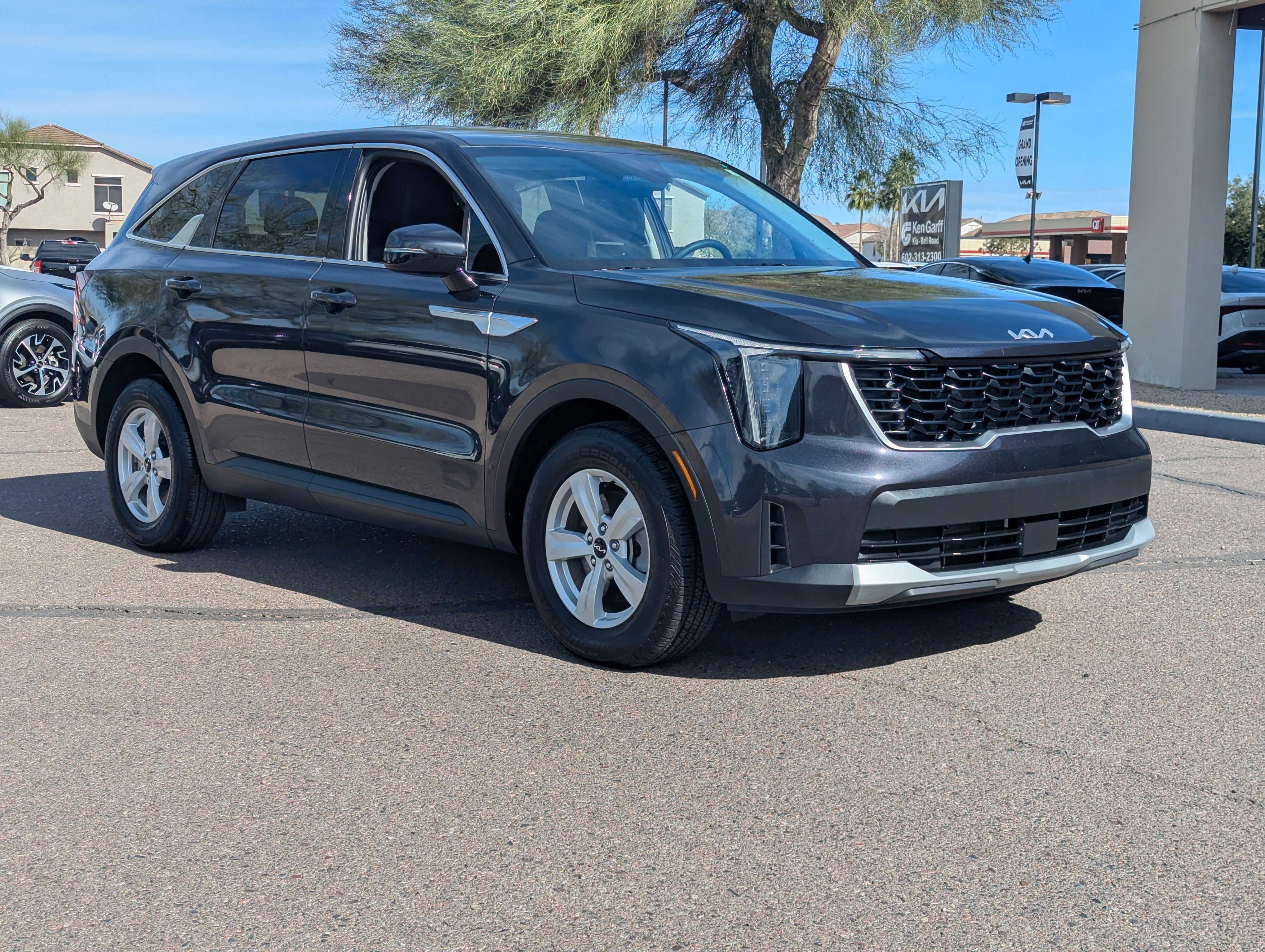 Certified 2025 Kia Sorento LX image 35