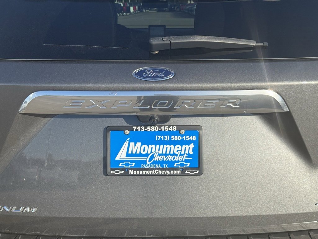 Used 2023 Ford Explorer Platinum w/ Technology Package image 13