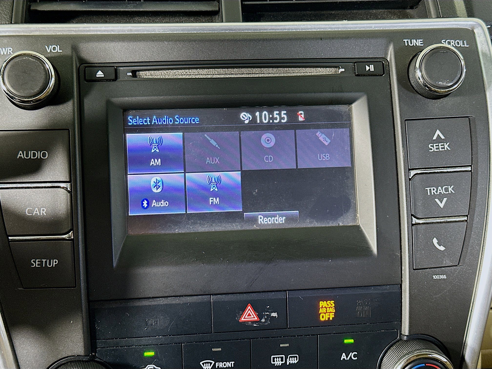 Used 2015 Toyota Camry LE FWD image 19