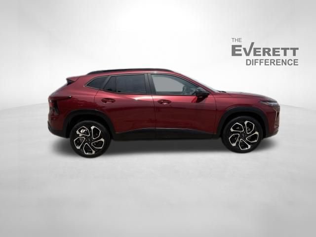 Used 2024 Chevrolet Trax RS w/ Driver Confidence Package FWD image 8