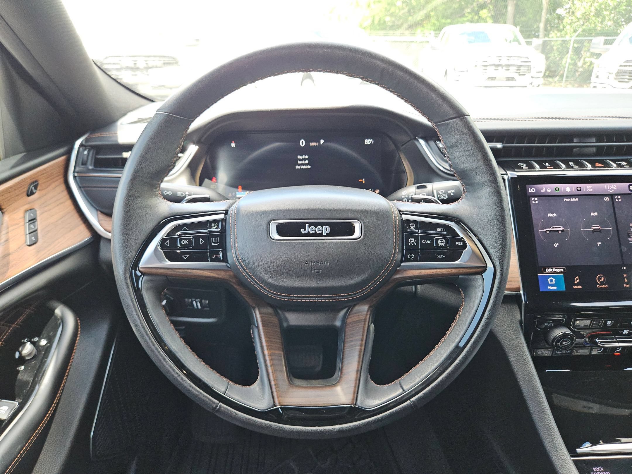 Used 2023 Jeep Grand Cherokee L Summit w/ Rear Seat Video Group I AWD/4WD image 20