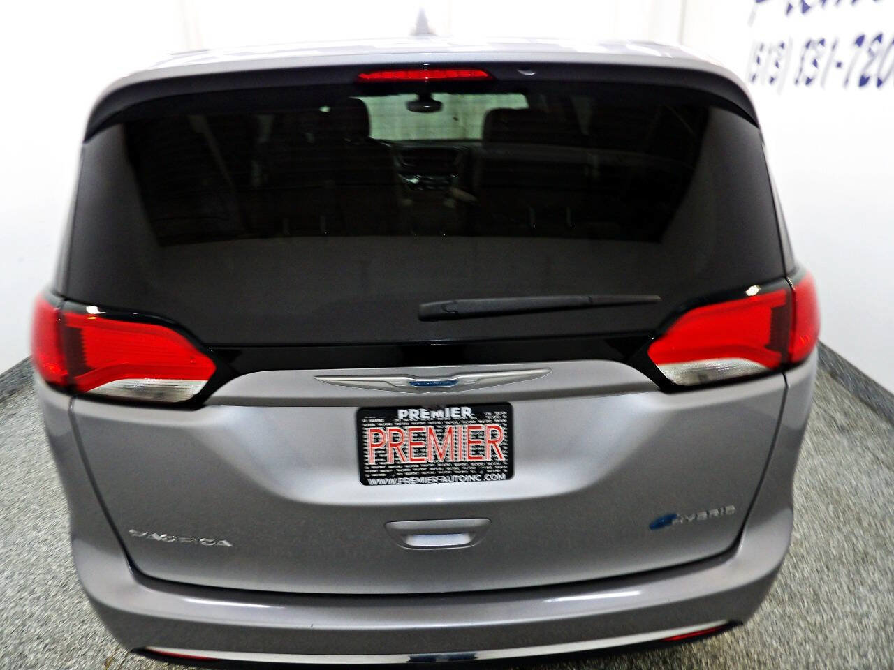 Used 2017 Chrysler Pacifica Touring Plus FWD image 5