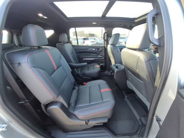 Used 2024 Chevrolet Traverse RS AWD/4WD image 18