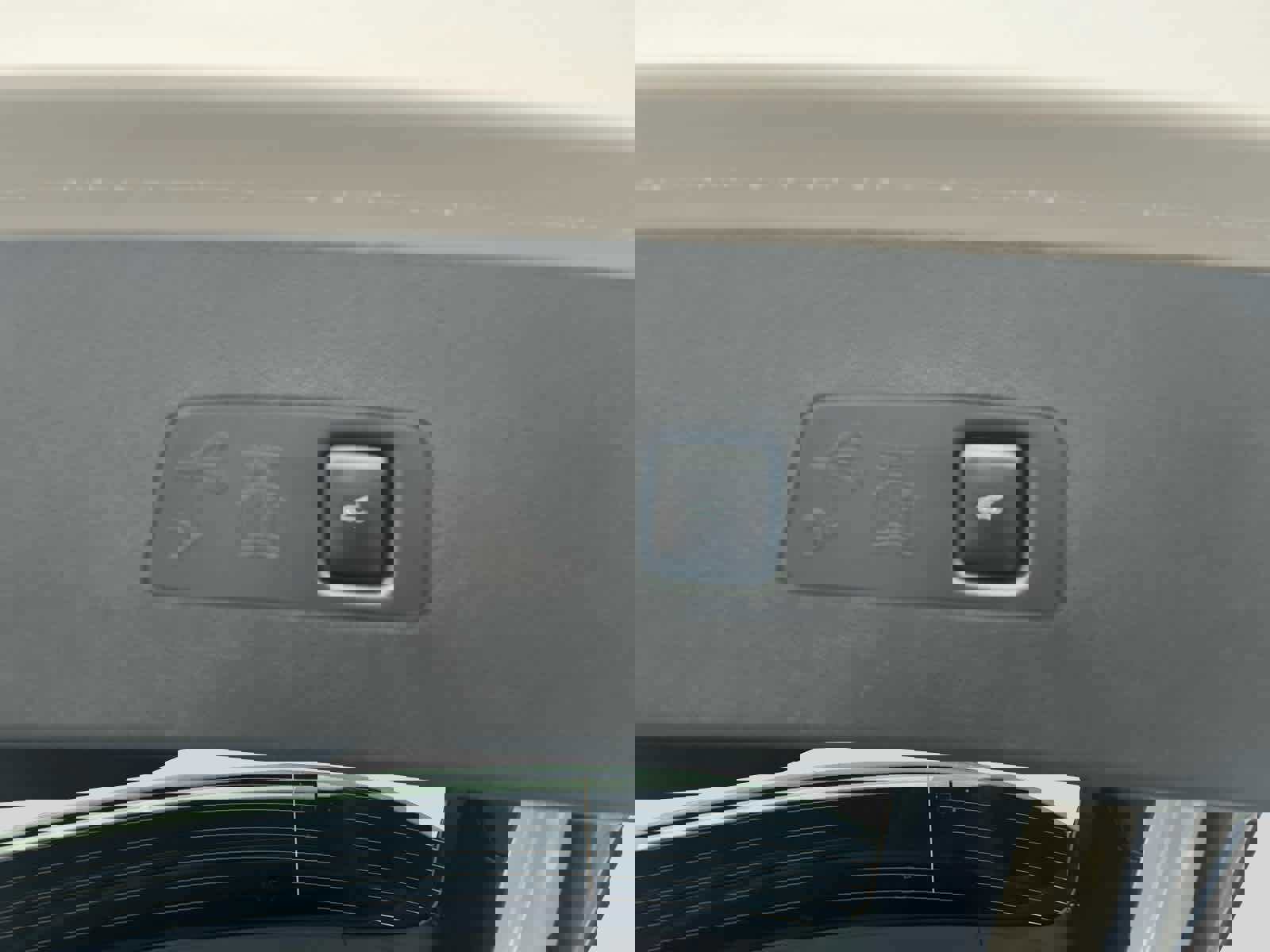 Used 2024 Lincoln Corsair Grand Touring image 23