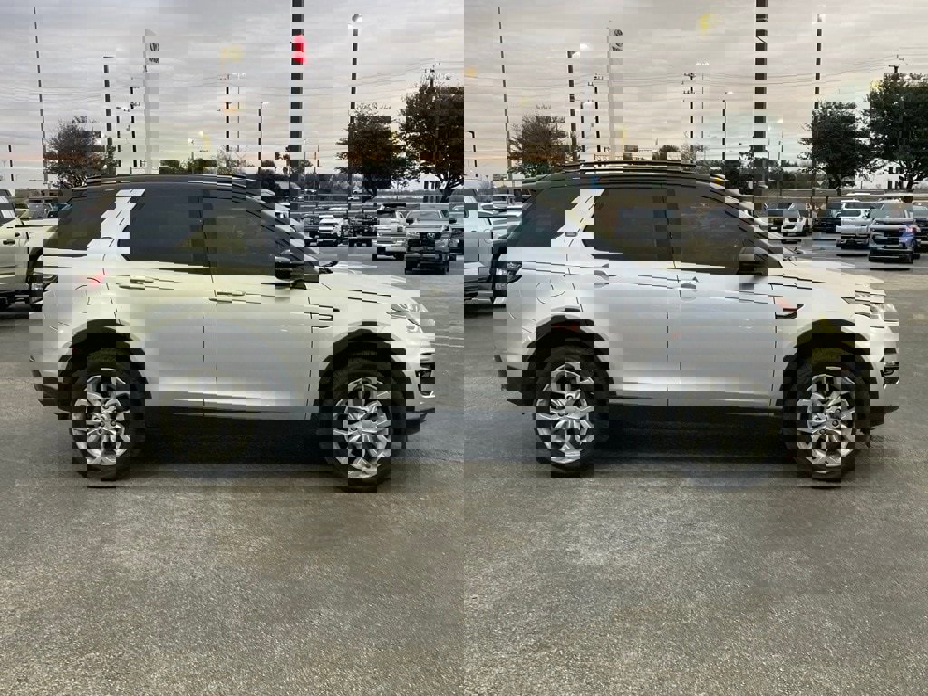 Used 2019 Land Rover Discovery Sport HSE image 4