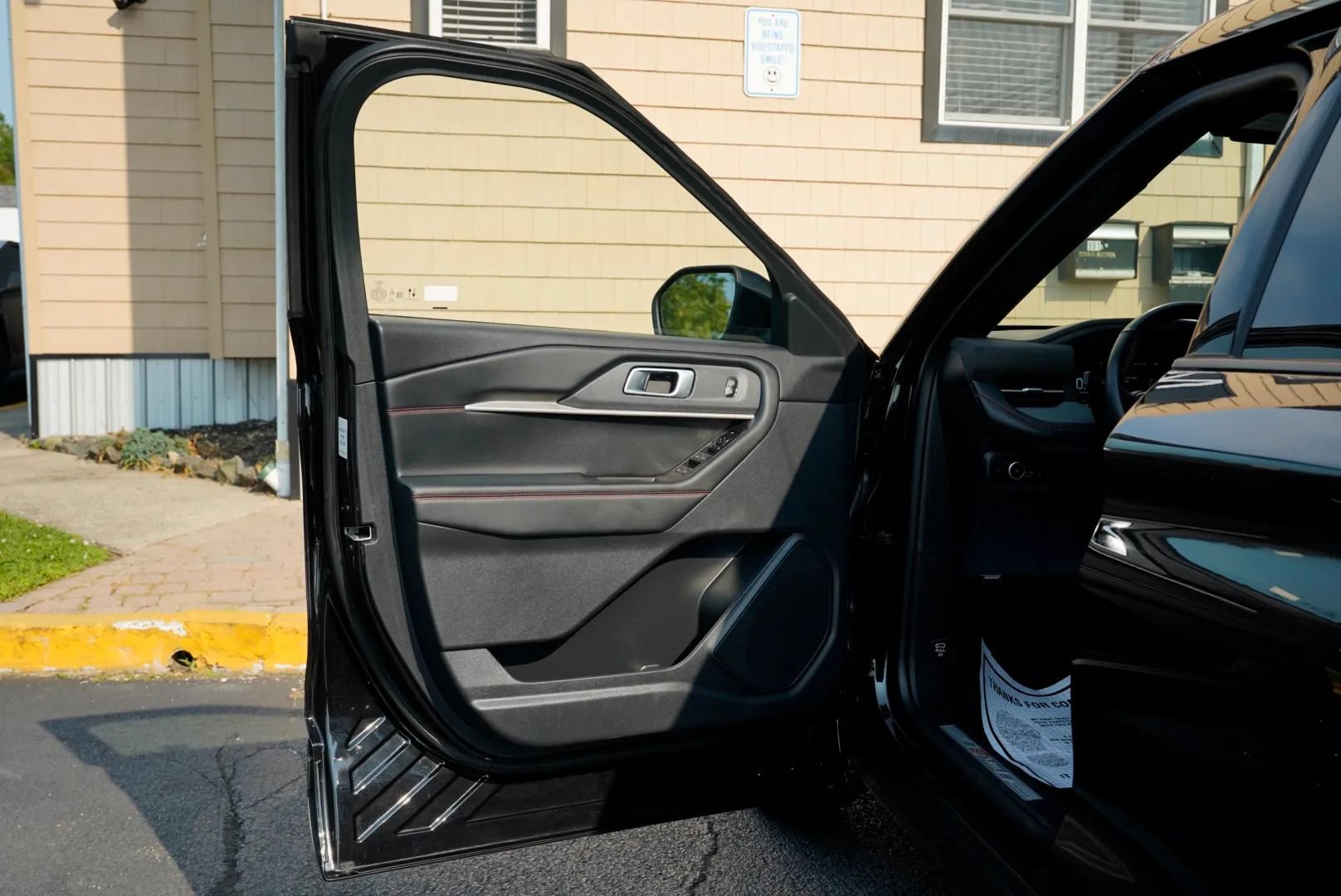 Used 2025 Ford Explorer ST-Line AWD/4WD image 19