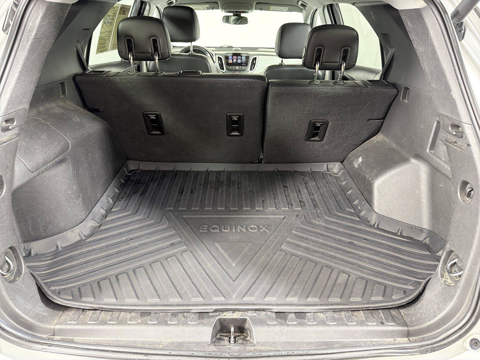 Used 2018 Chevrolet Equinox Premier FWD image 16