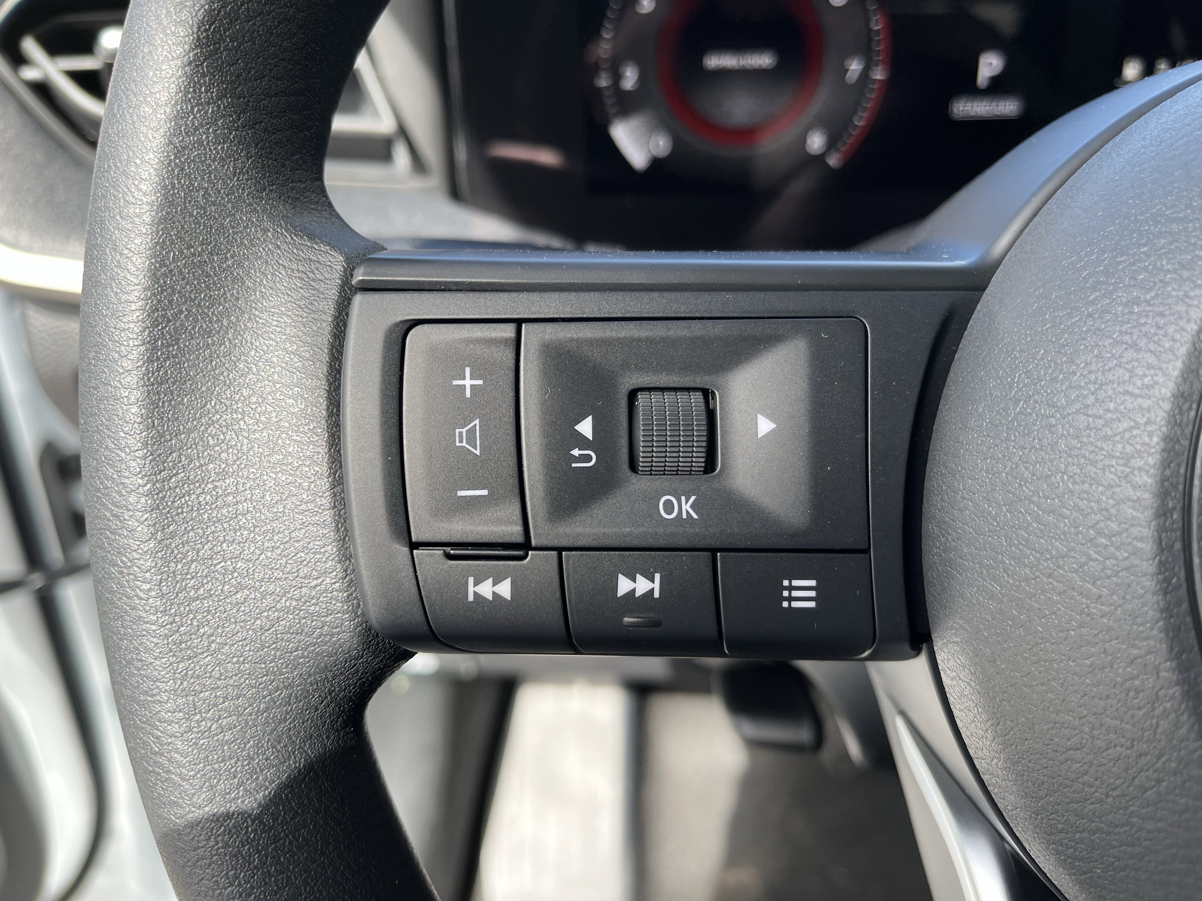 New 2026 Nissan Kicks SV image 13