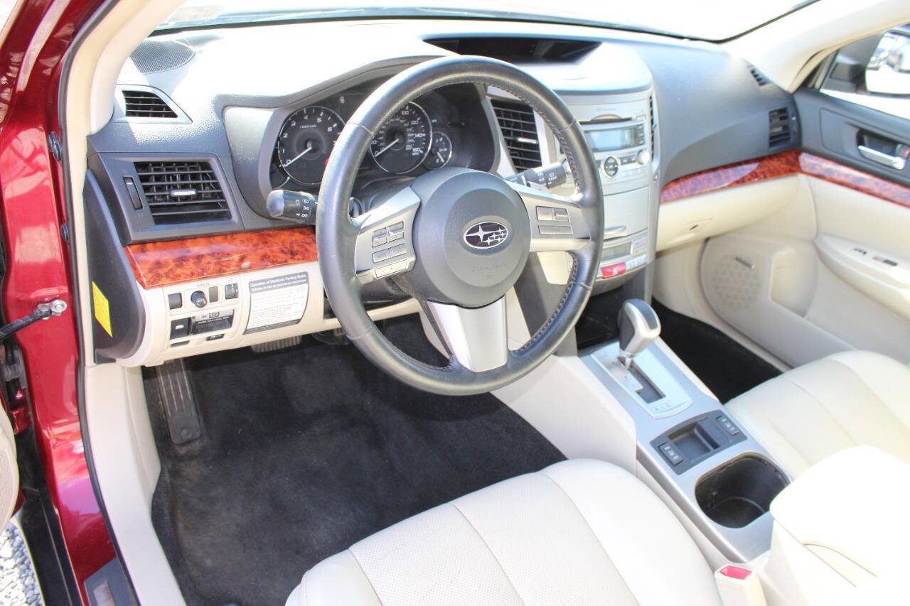 Used 2011 Subaru Outback 3.6R Limited w/ PWR Moonroof Pkg image 13