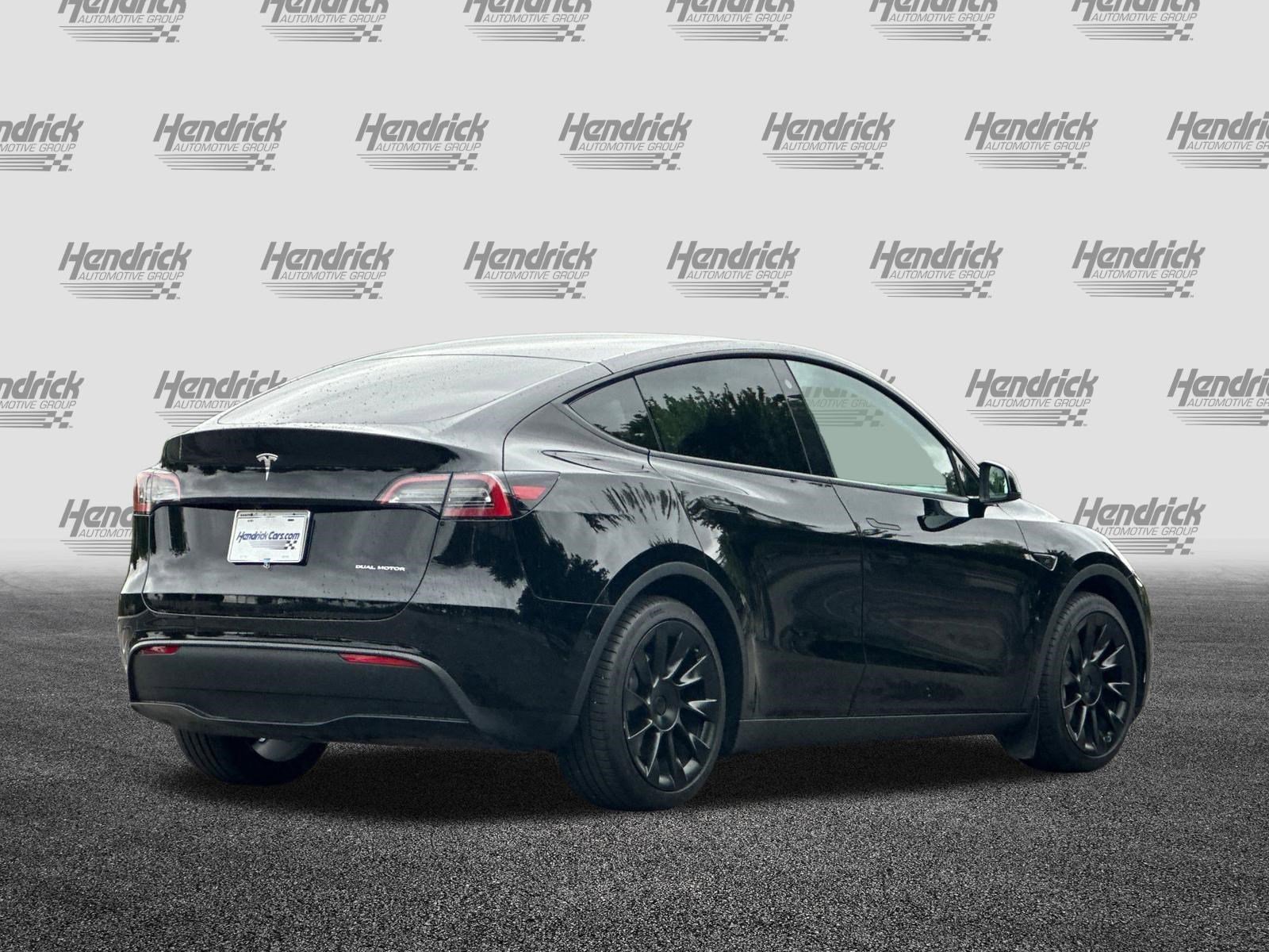 Used 2022 Tesla Model Y Long Range AWD/4WD image 5