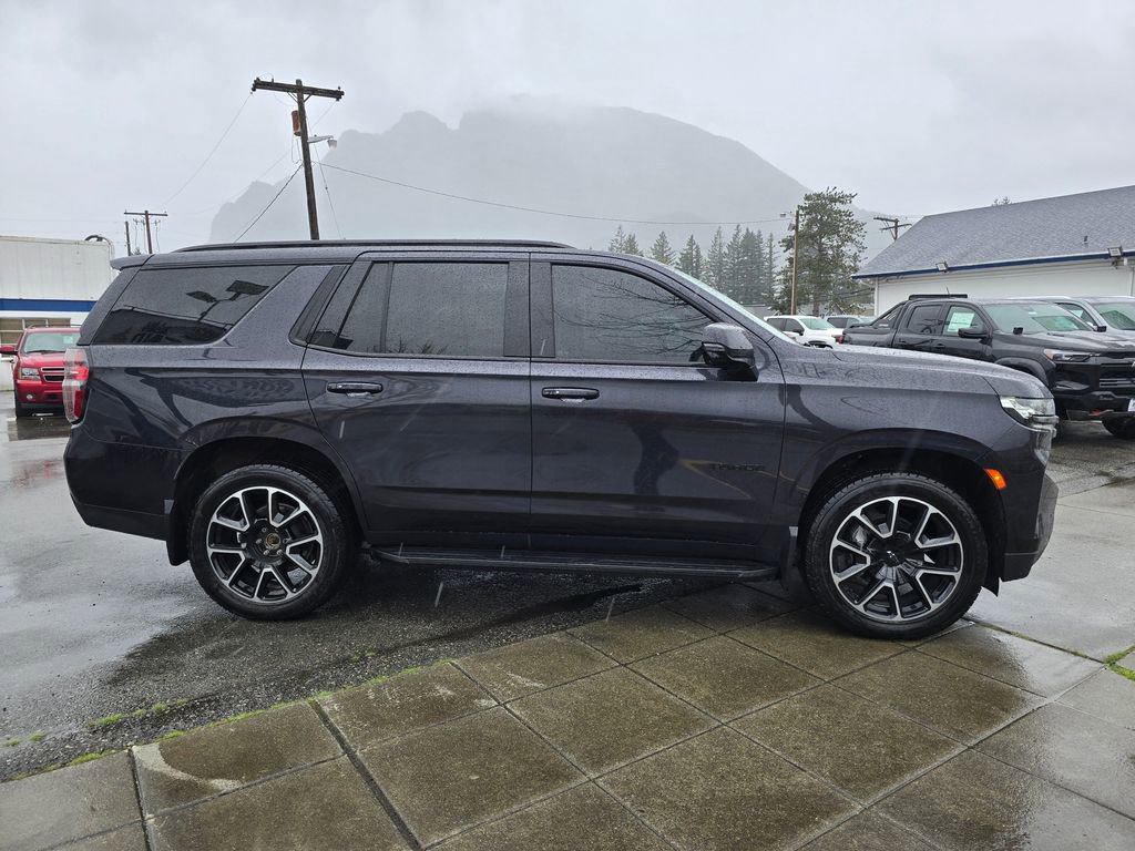 Used 2022 Chevrolet Tahoe RST w/ Luxury Package AWD/4WD image 4