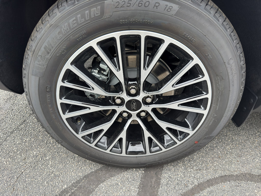 New 2025 Ford Escape SE image 28