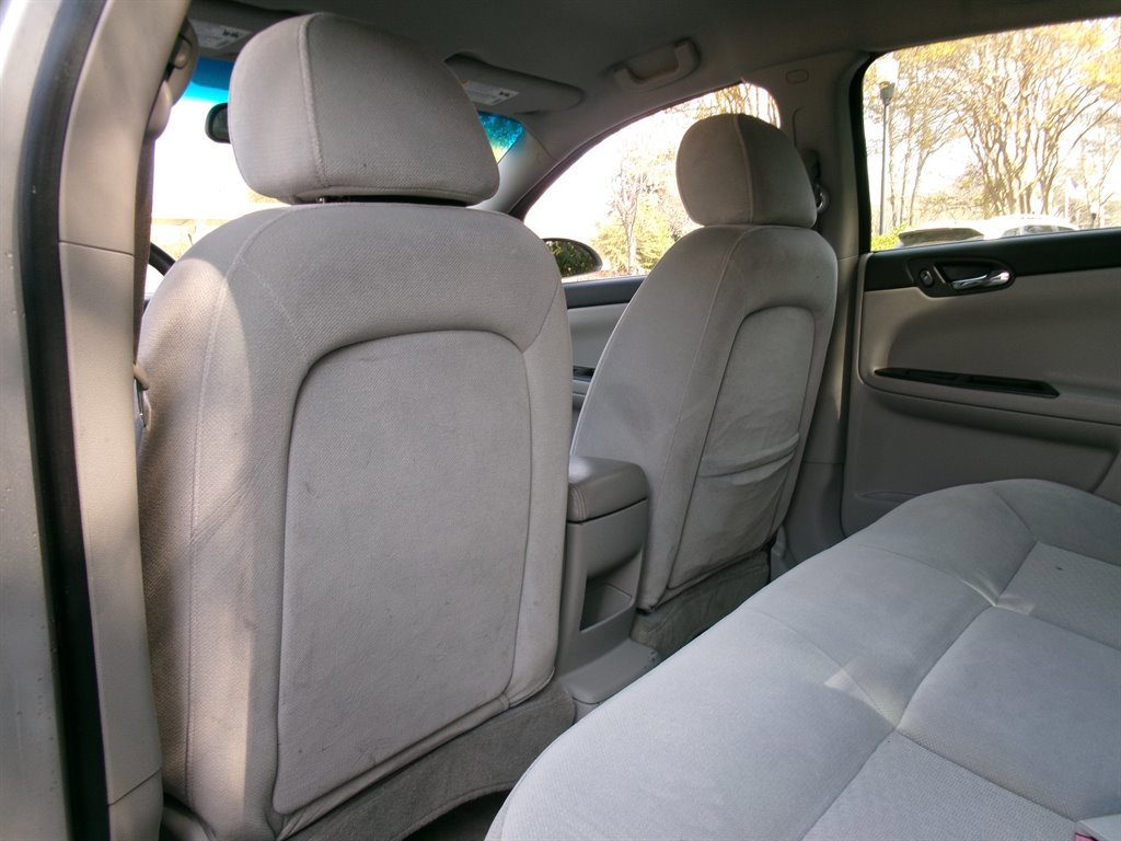 Used 2008 Chevrolet Impala LS FWD image 26