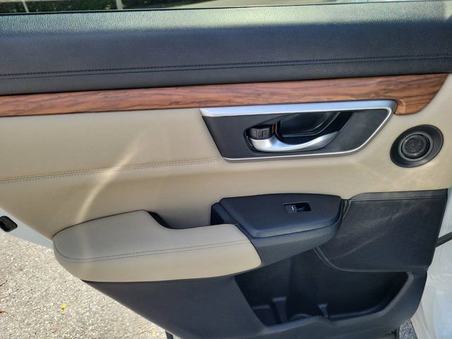 Used 2020 Honda CR-V Touring image 14