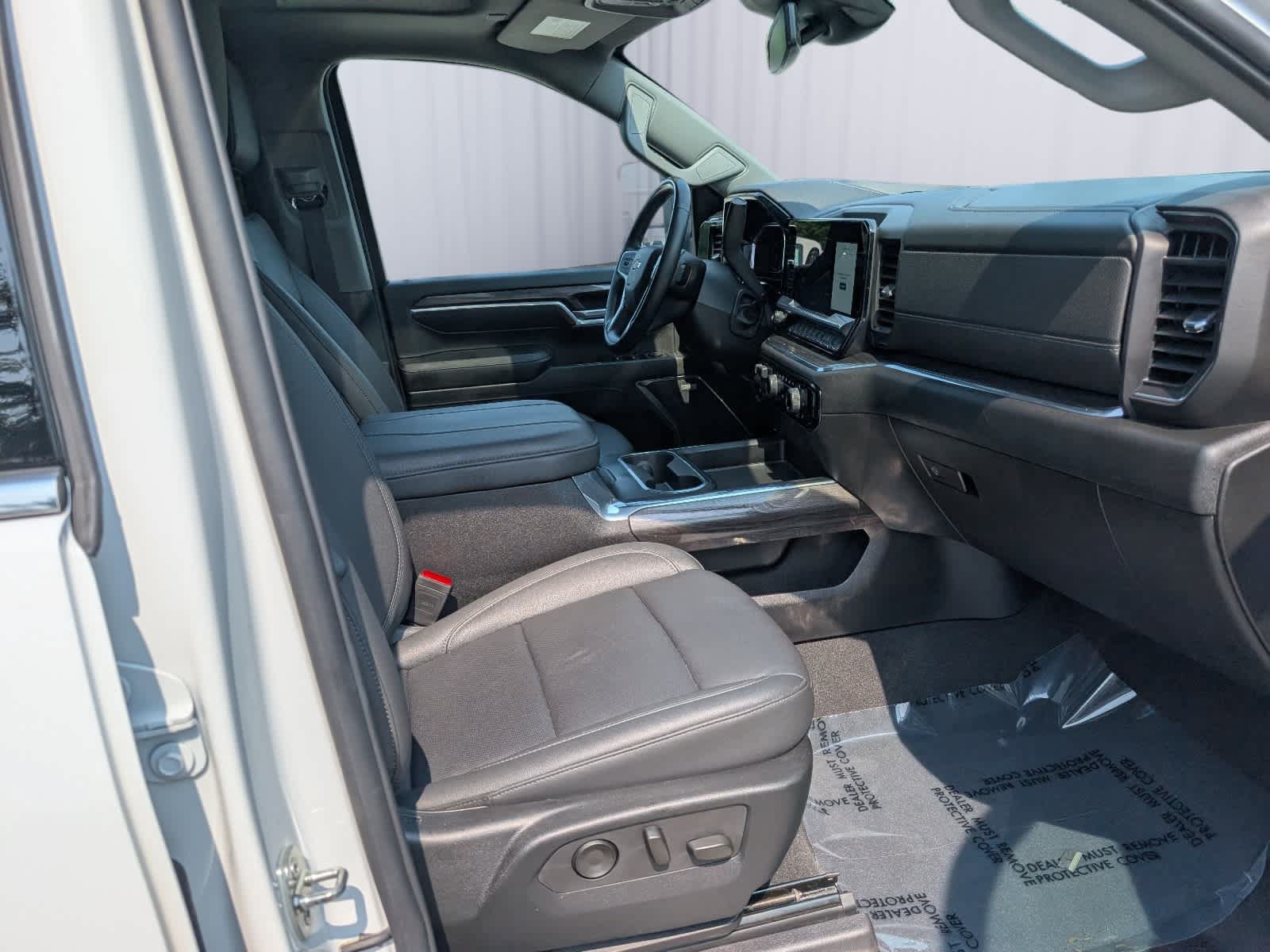 Certified 2024 Chevrolet Silverado 2500 LTZ w/ LTZ Plus Package AWD/4WD image 10