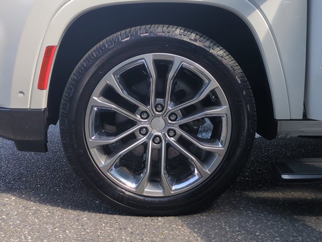 Used 2022 Jeep Grand Wagoneer Series II w/ Premium Group II image 29