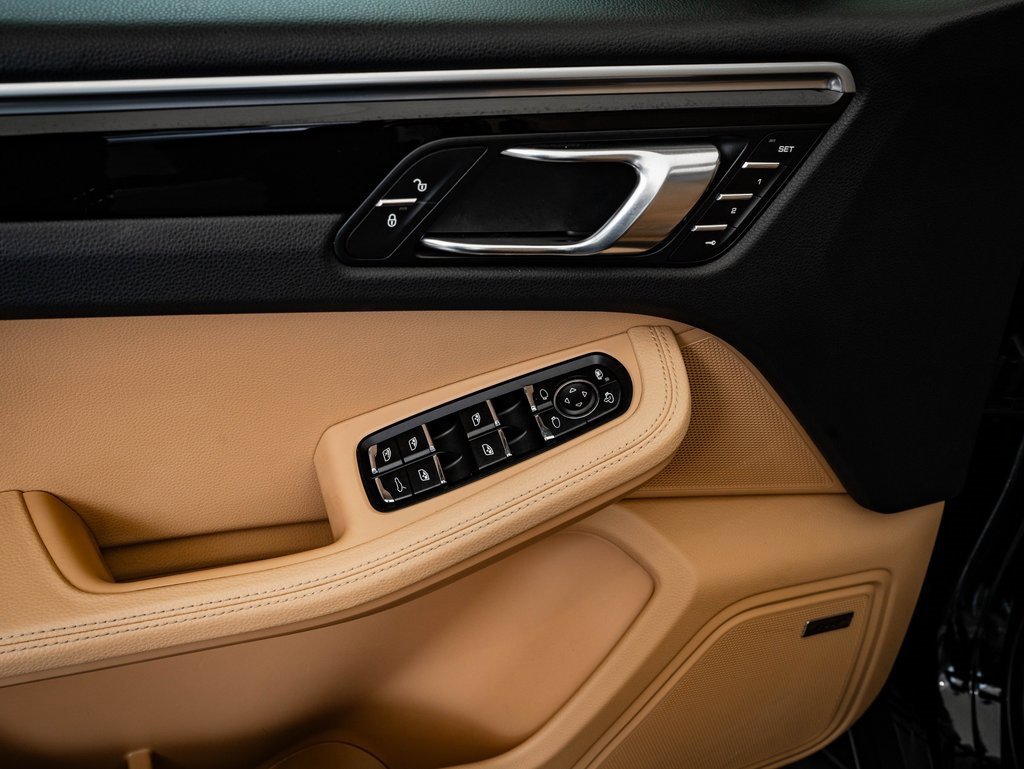 Used 2018 Porsche Macan image 22