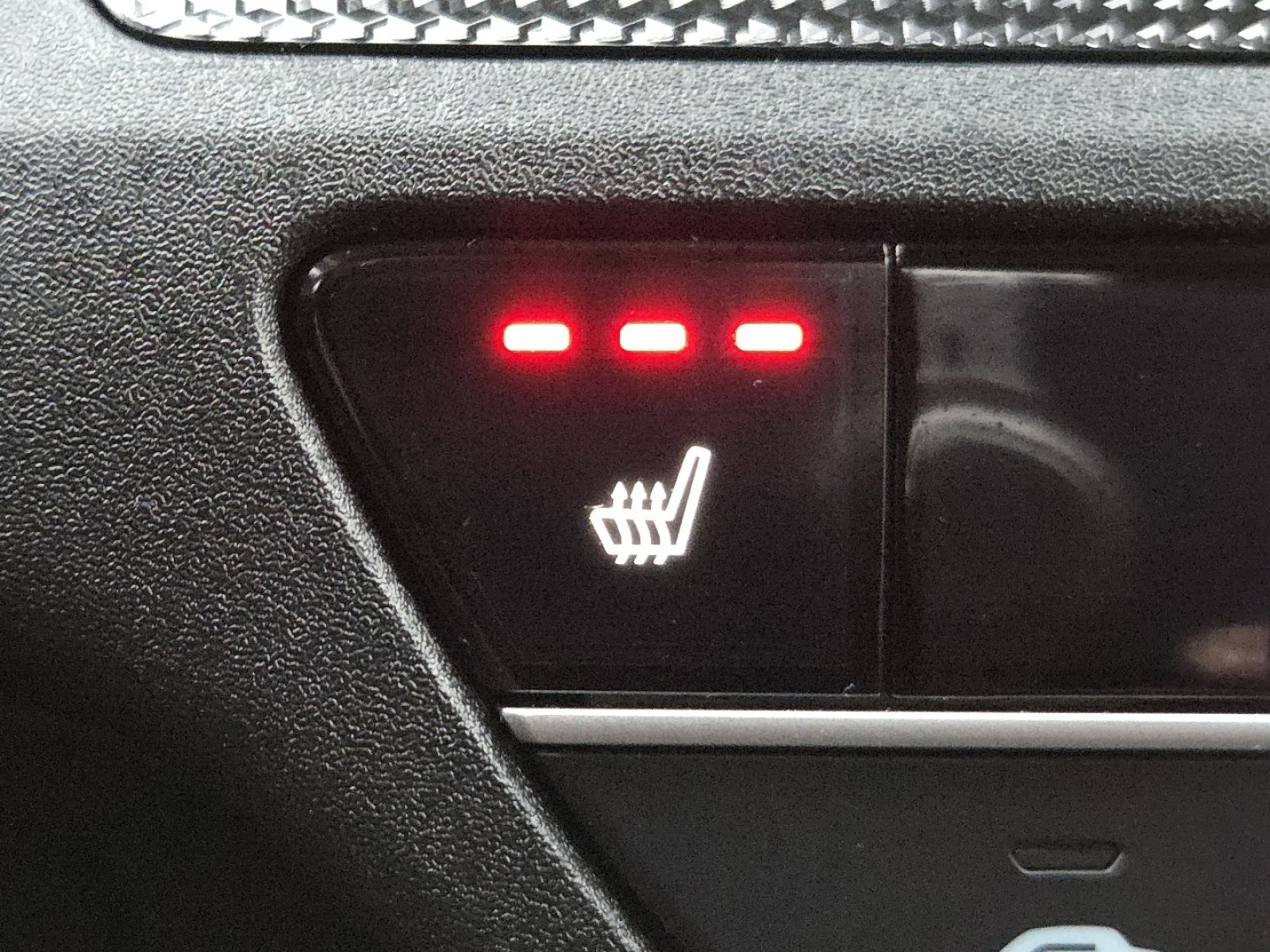 Certified 2025 Honda CR-V EX image 6