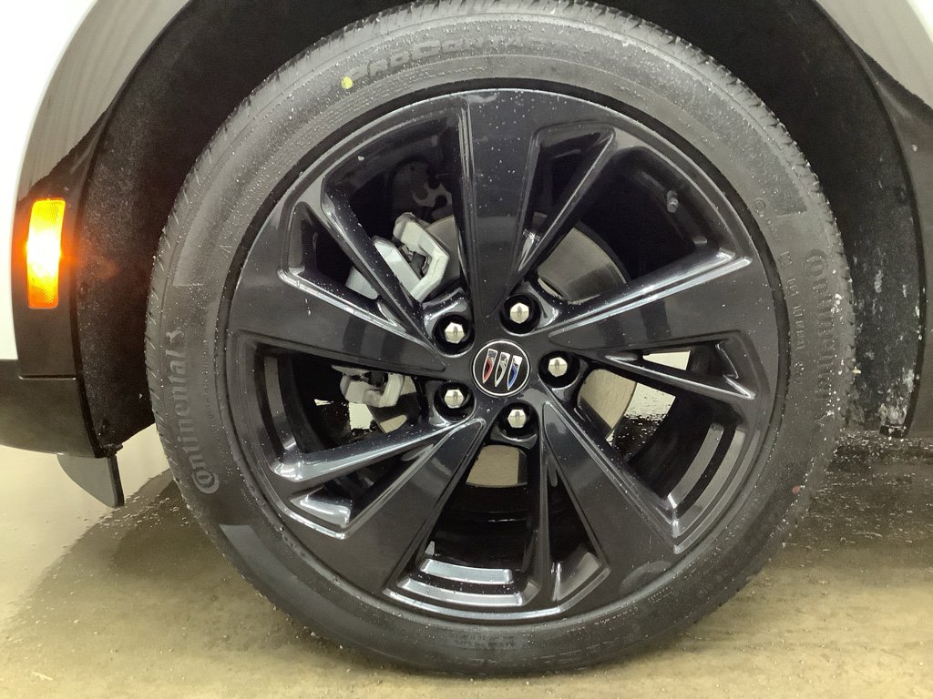 Used 2025 Buick Envision Sport Touring image 29