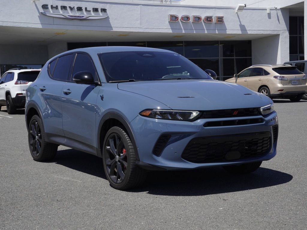 Used 2024 Dodge Hornet GT image 2