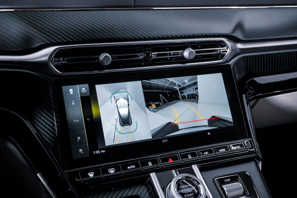 Used 2026 Aston Martin V8 Vantage Coupe image 29