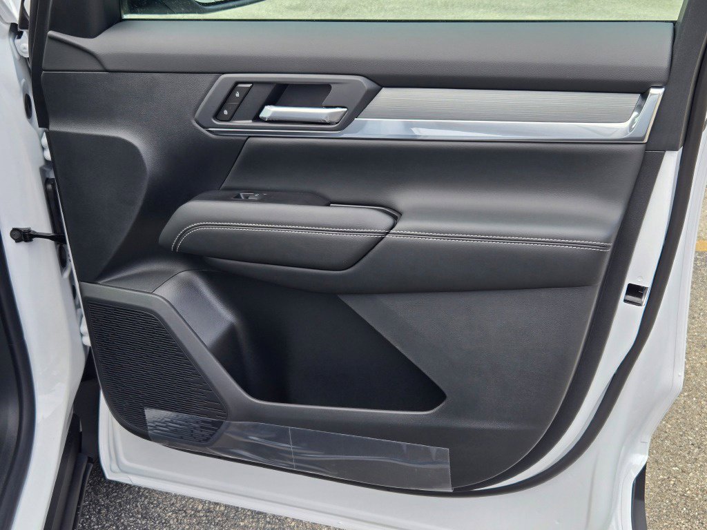 New 2027 GMC Terrain Elevation w/ Elevation Premium Package FWD image 14