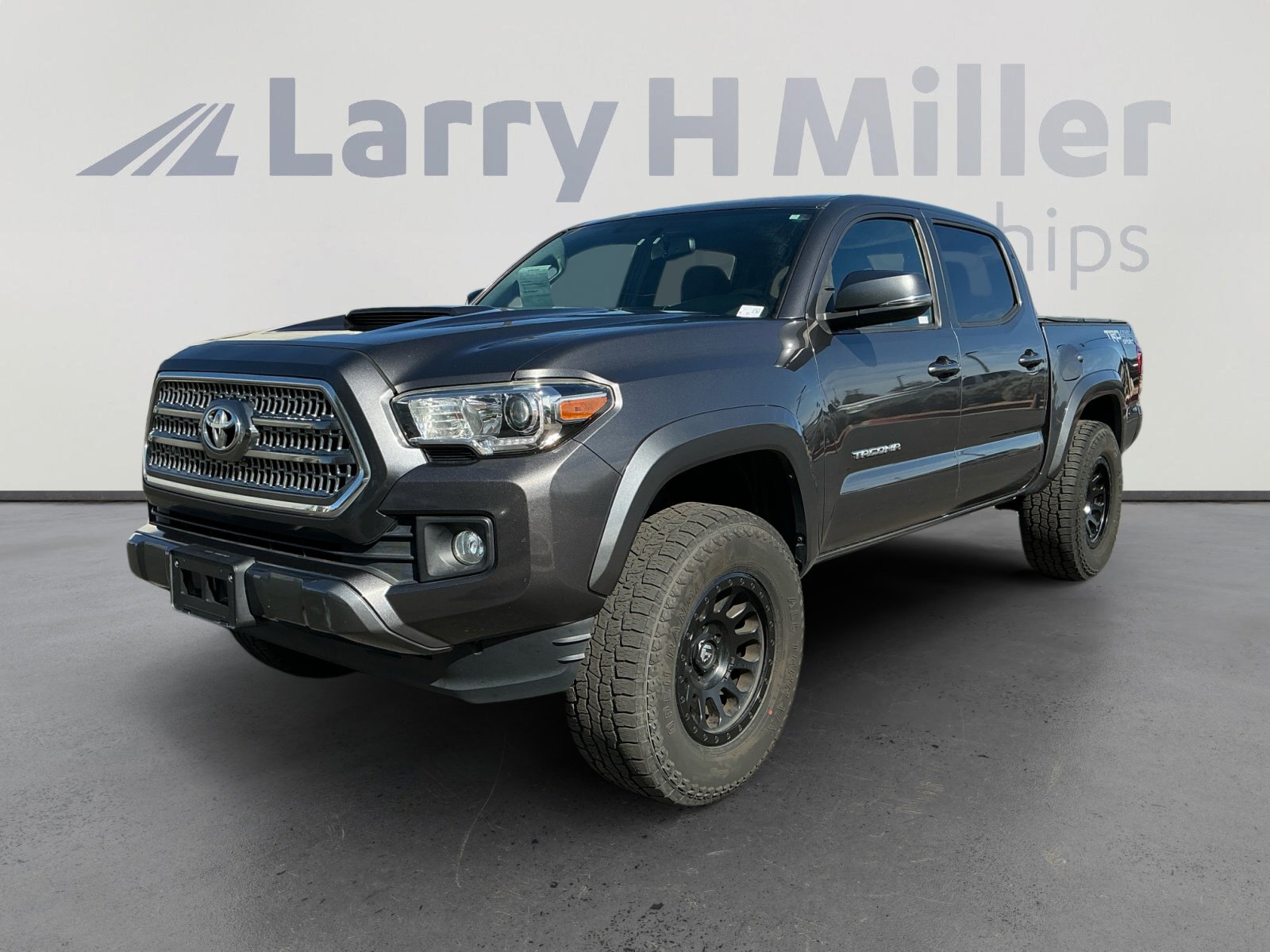 Used 2016 Toyota Tacoma TRD Sport w/ Towing Package