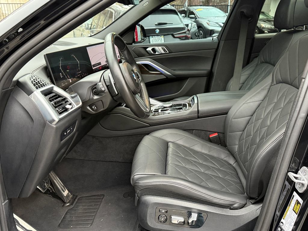 Used 2024 BMW X6 xDrive40i w/ Premium Package AWD/4WD image 17