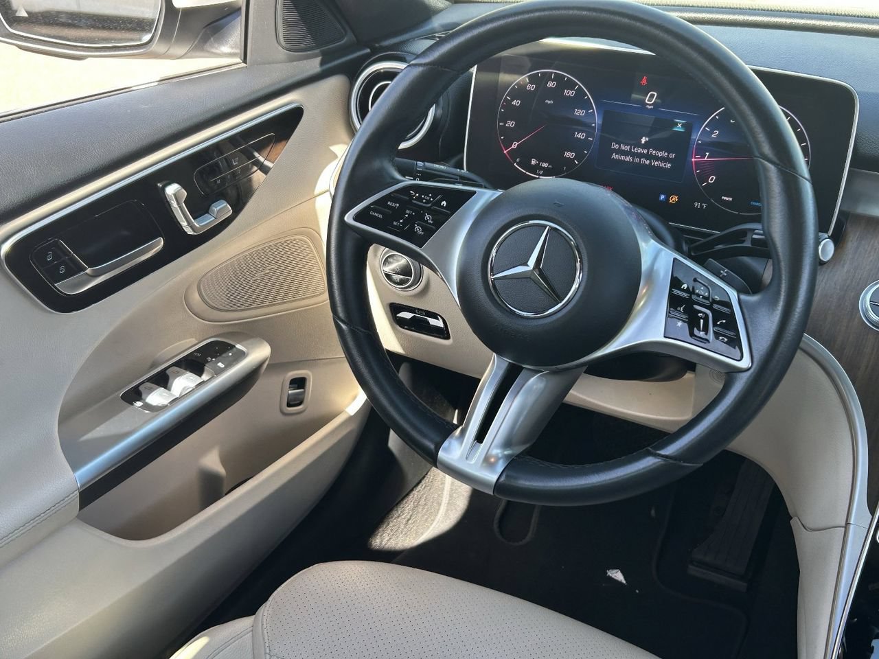Used 2025 Mercedes-Benz C 300 4MATIC Sedan image 19