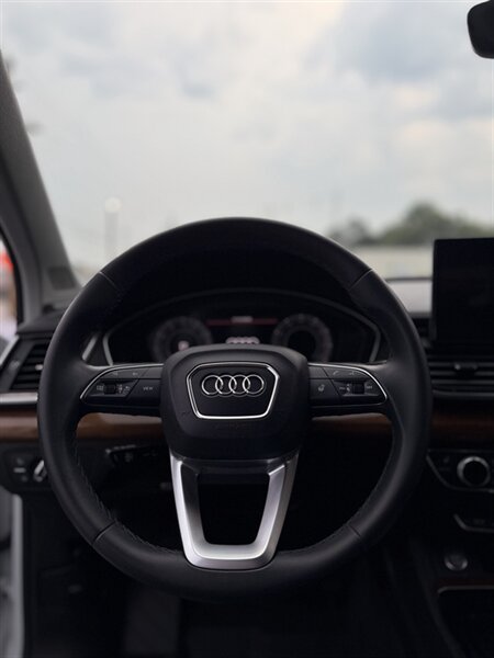 Used 2023 Audi Q5 2.0T Premium Plus w/ Premium Plus Package AWD/4WD image 32