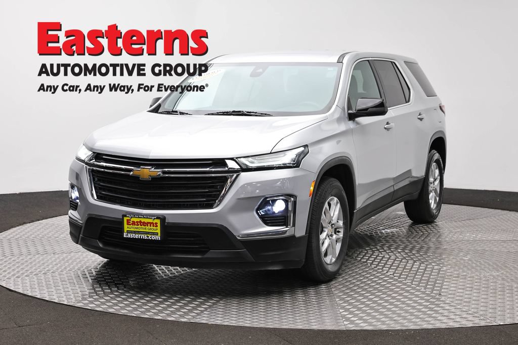 Used 2022 Chevrolet Traverse LS AWD/4WD image 1