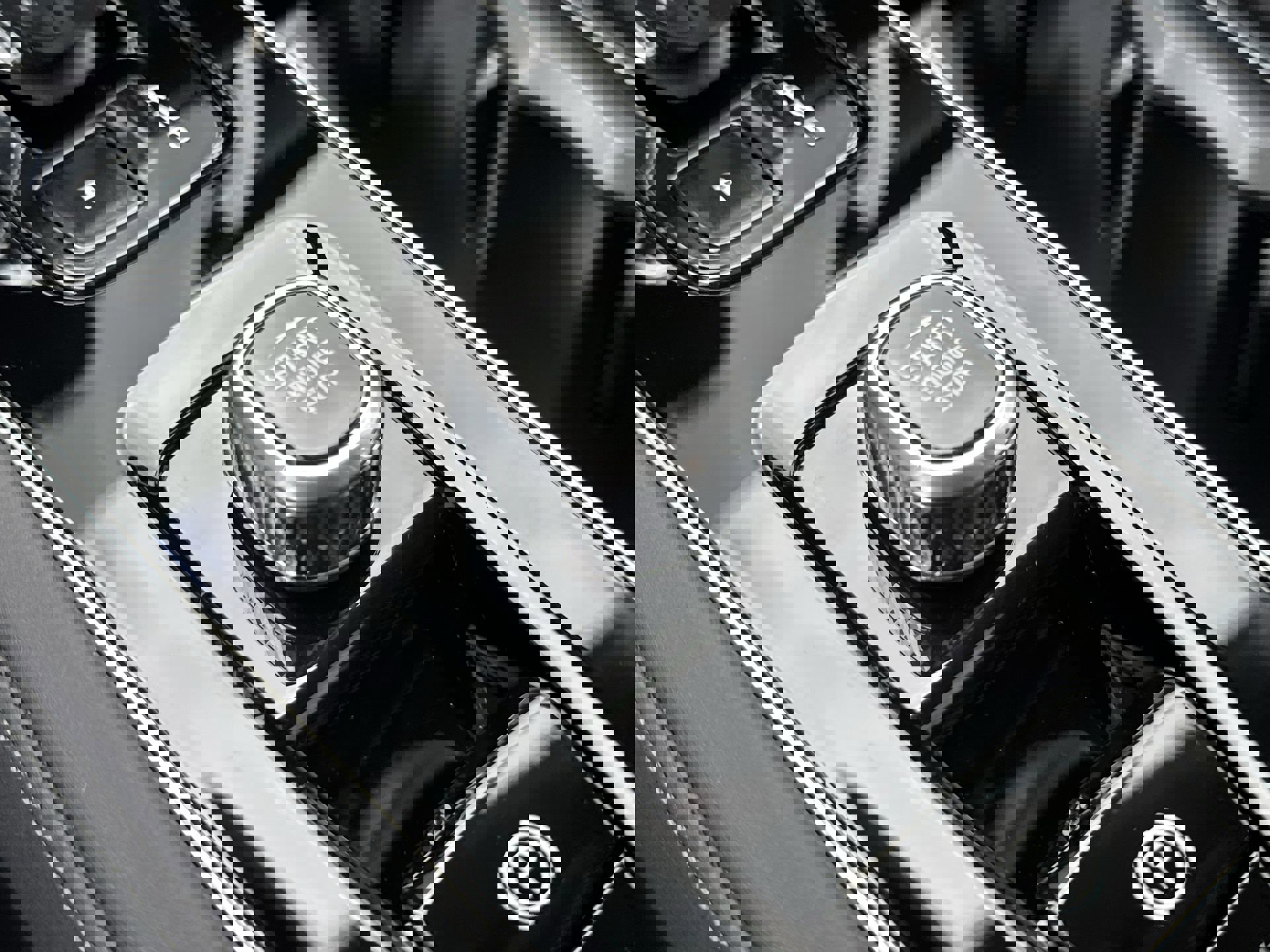 New 2025 Volvo XC90 T8 Plus w/ Protection Package Premier image 17